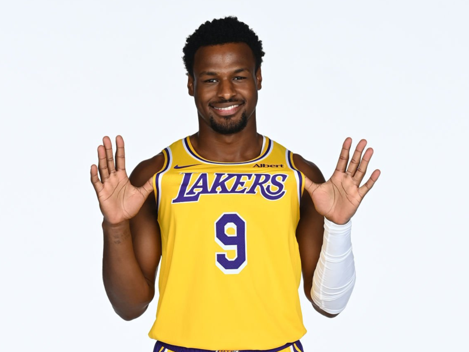 好博体育NBA高管:确实有球队对布朗尼感兴趣 他短时间内进步非常明显